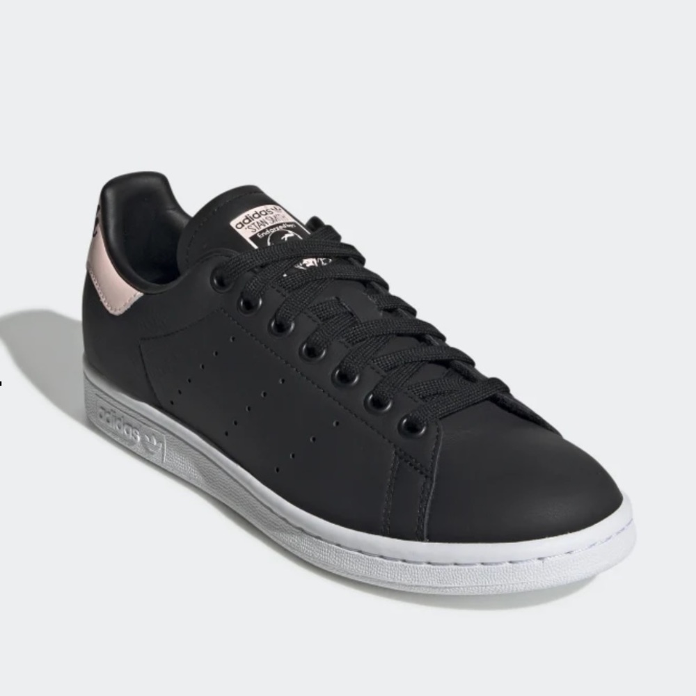 Stan Smith ~ Black & Pink